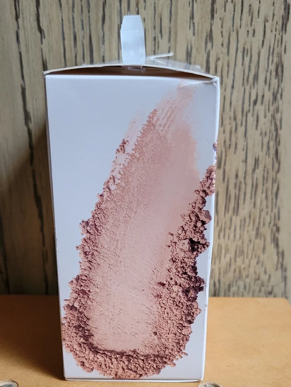 Ellen Tracy Loose Powder Foundation + Brush 24-Hour Wear & Coverage Fair-Light